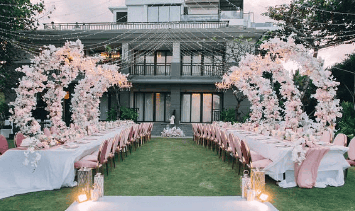 Meaningful table setup for an intimate wedding